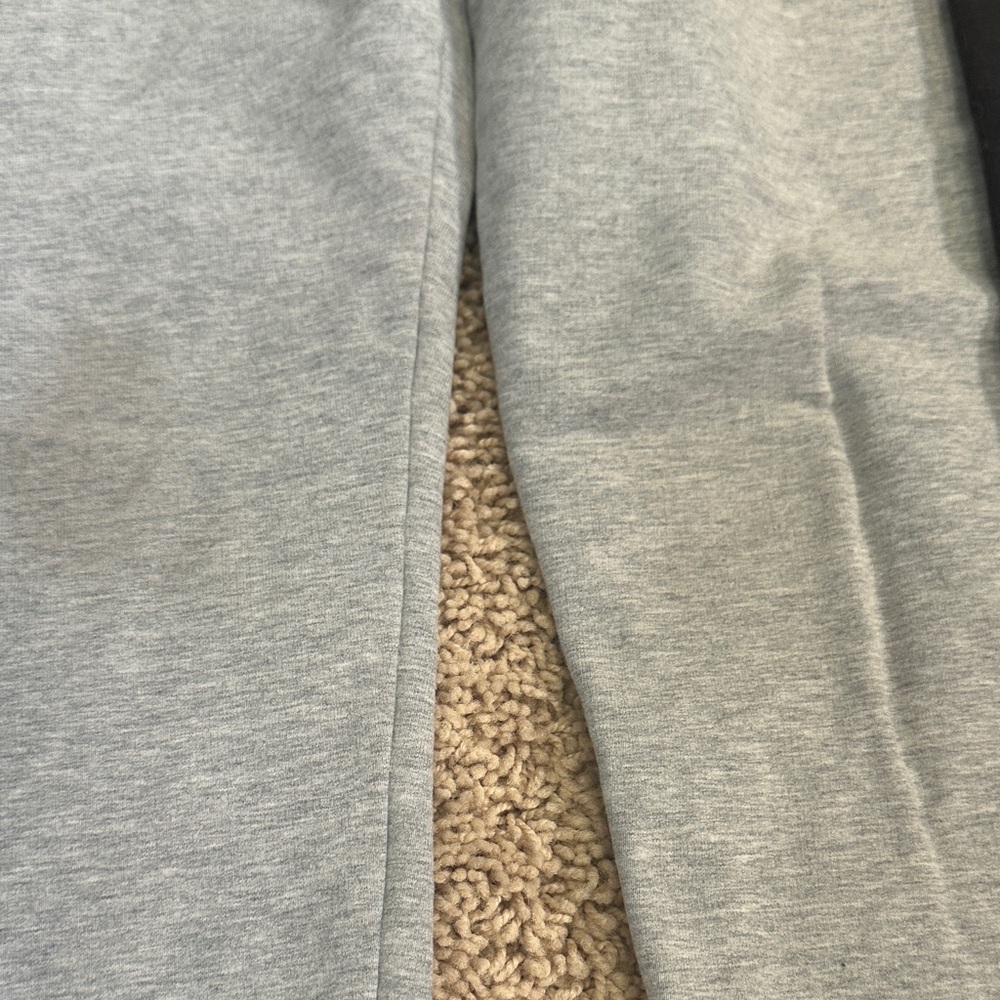 Boden Blue and Gray Leggings Stretchy Athletic Bottoms - Picture 5 of 5